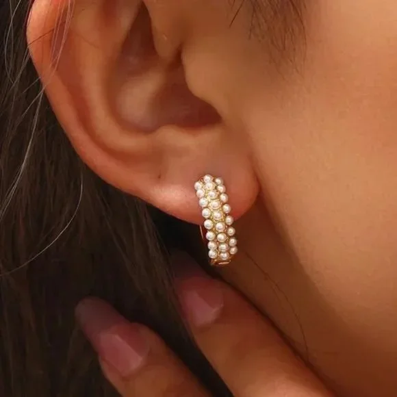 NEW 18K GOLD PEARL HOOP EARRINGS, NICE EARRINGS, CUTE EARRINGS - Picture 1 of 7